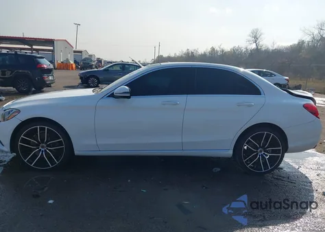2018 Mercedes-Benz C 300 4Matic z USA, uszkodzony, nr VIN WDDWF4KB3JR324092